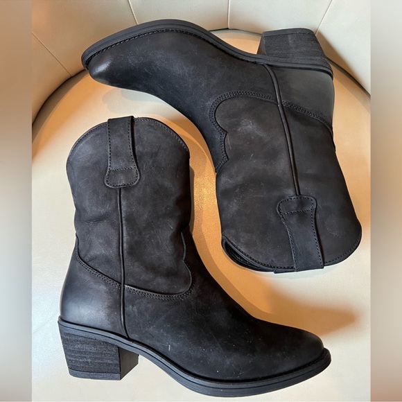 STEVE MADDEN LEATHER COWBOY BOOTS NWOB - Picture 1 of 9